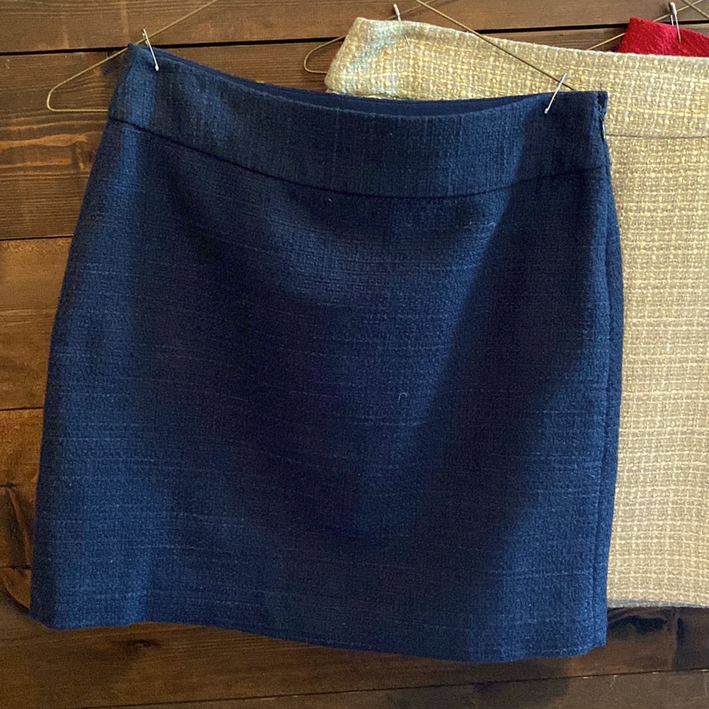 Navy Banana Republic Size 2 Skirt
